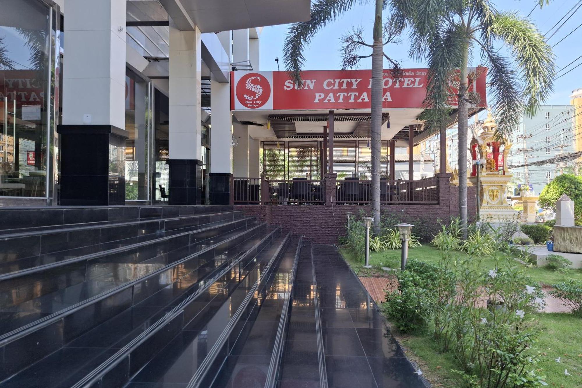 Suncity Hotel Pattaya Exterior foto