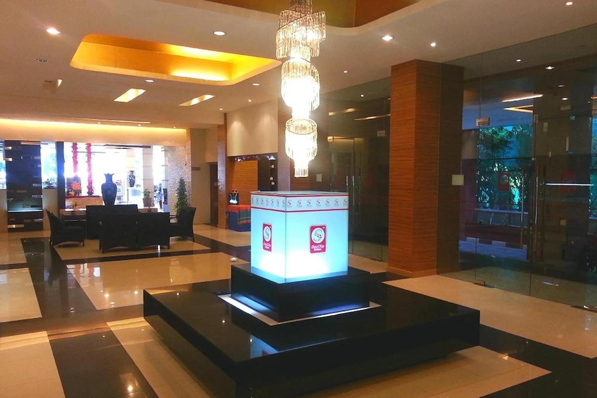 Suncity Hotel Pattaya Exterior foto